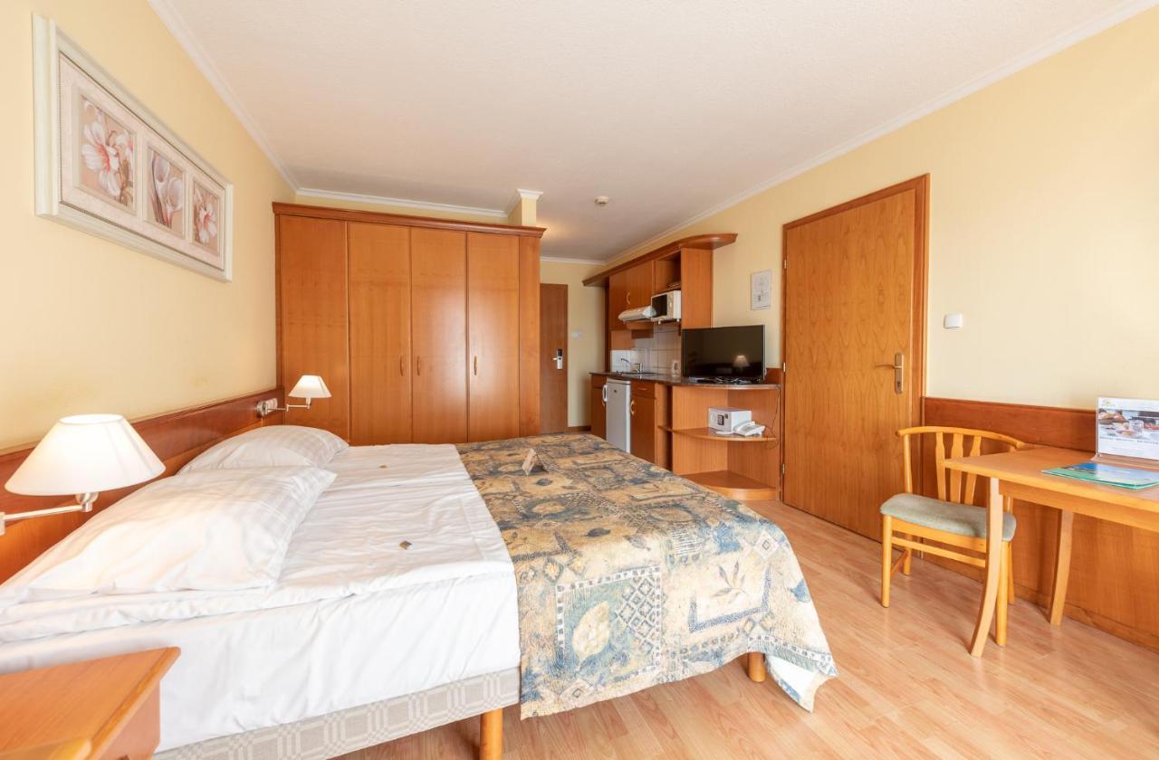 Holiday Club Apartman Hotel Hévíz 외부 사진